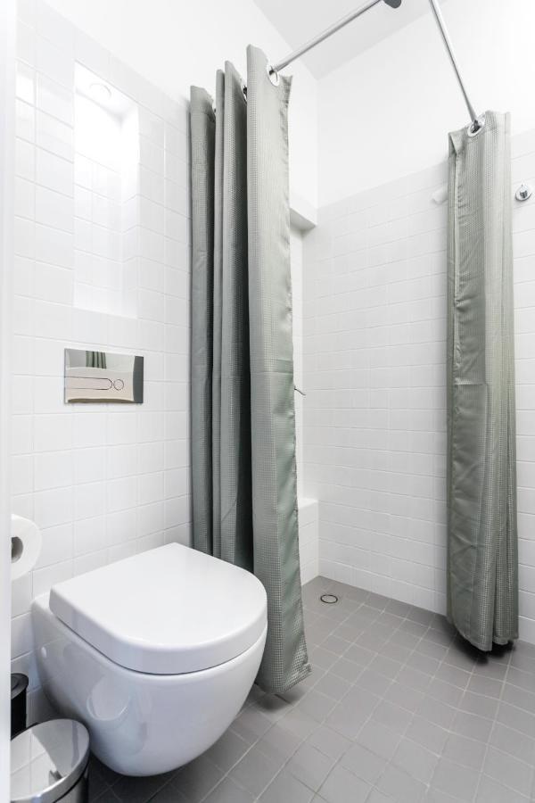 P&O Serviced Apartments Warecka Street Варшава Екстер'єр фото