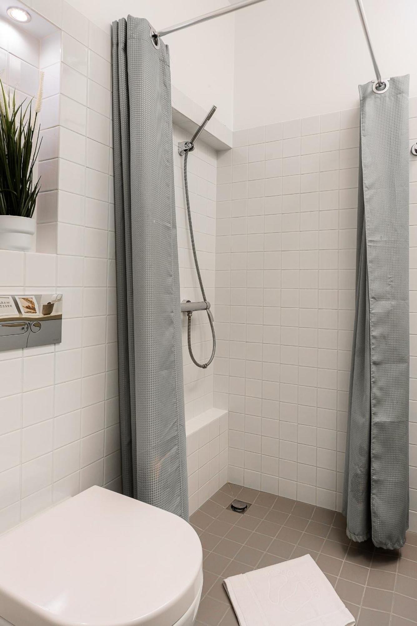 P&O Serviced Apartments Warecka Street Варшава Екстер'єр фото